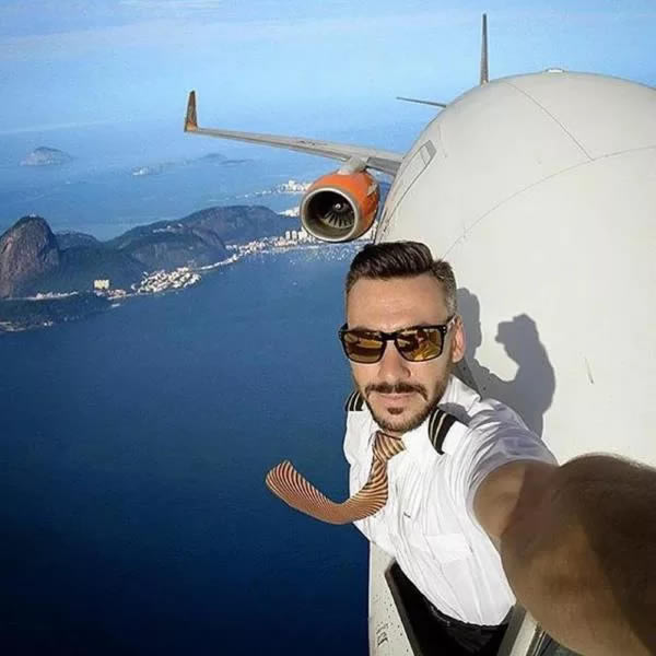 pilotselfie hoax